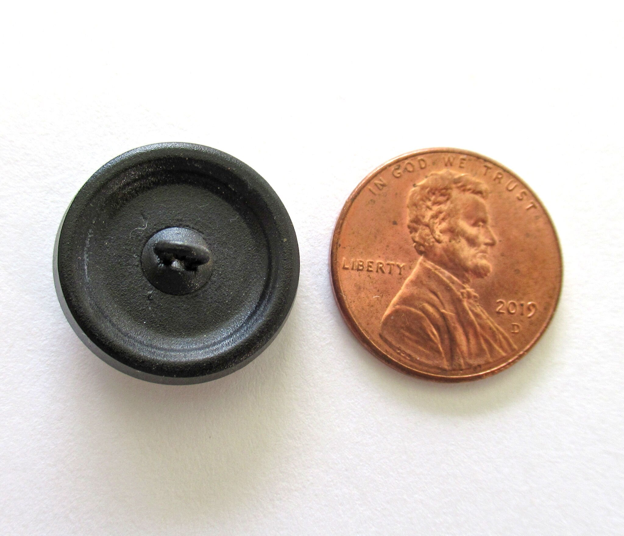 One 18mm Czech glass bird button - purple with a gold wash - decorative shank buttons 00432