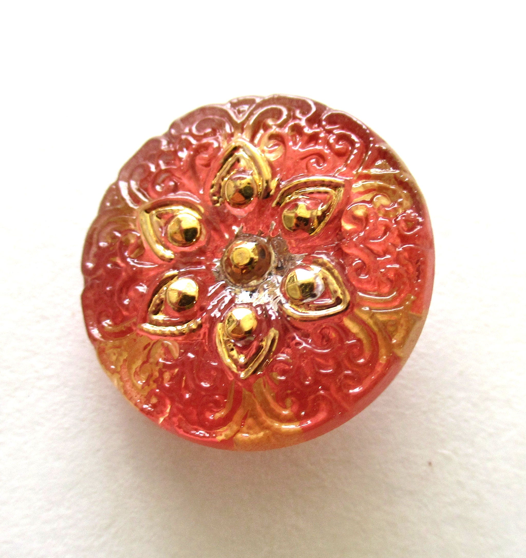 One 18mm Czech glass button - salmon pink & yellow gold star or flower button with gold accents - decorative shank buttons 00242