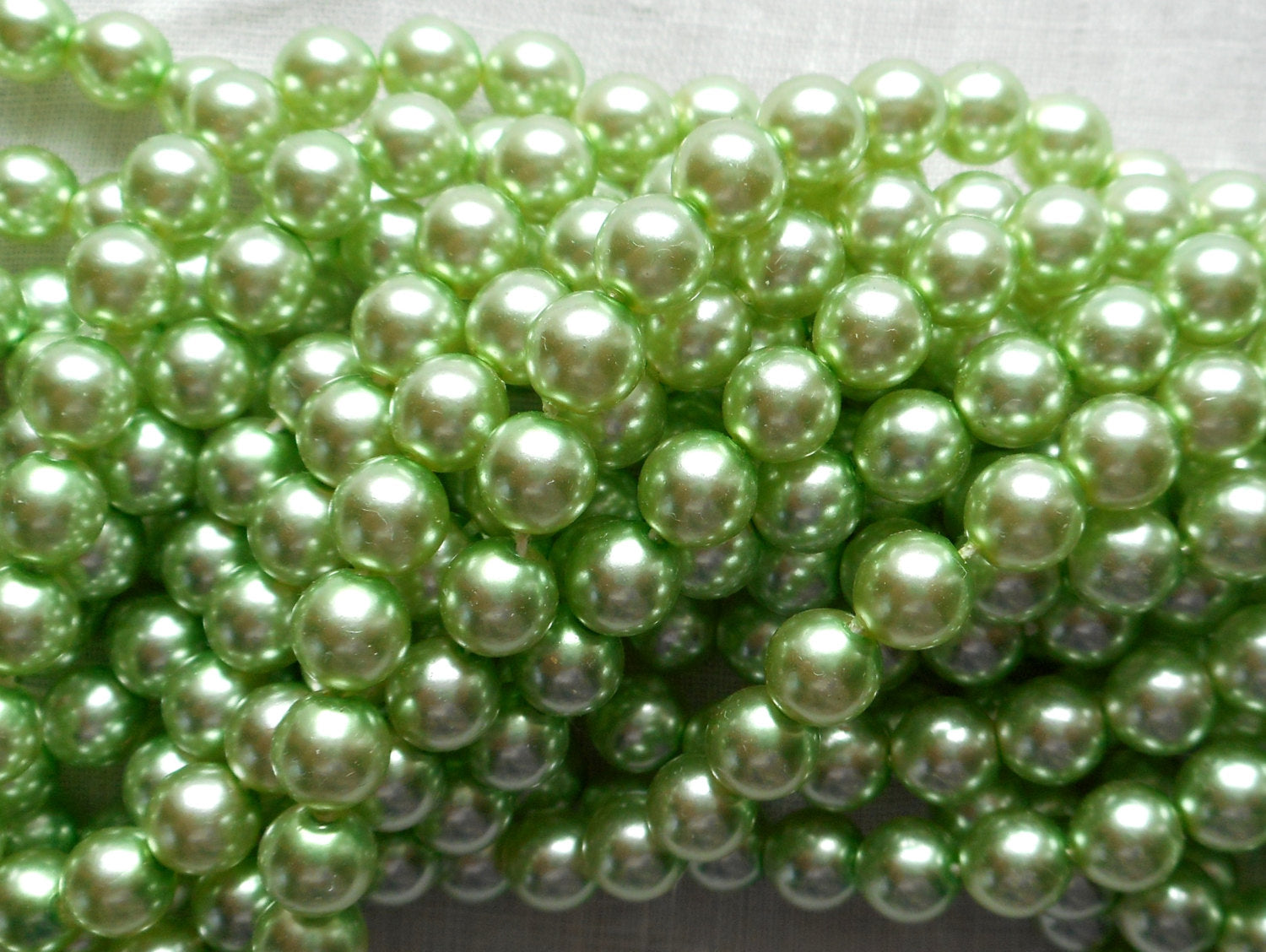 50 6mm green glass pearl druk beads, Light Chrysolite, Mint Green Preciosa Czech round smooth glass pearls C0086