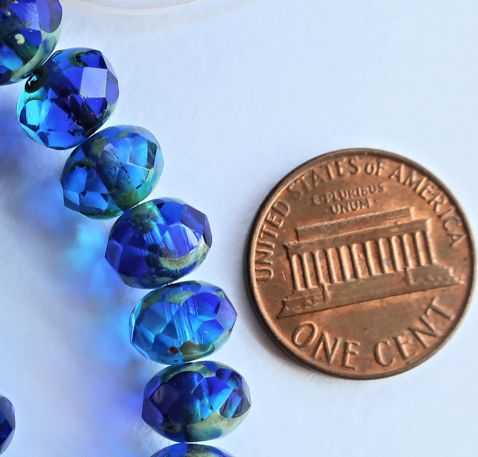 Lot of 25 faceted Czech glass puffy rondelle beads - 8 x 6mm transparent aqua and sapphire blue mix - rondelles 57201