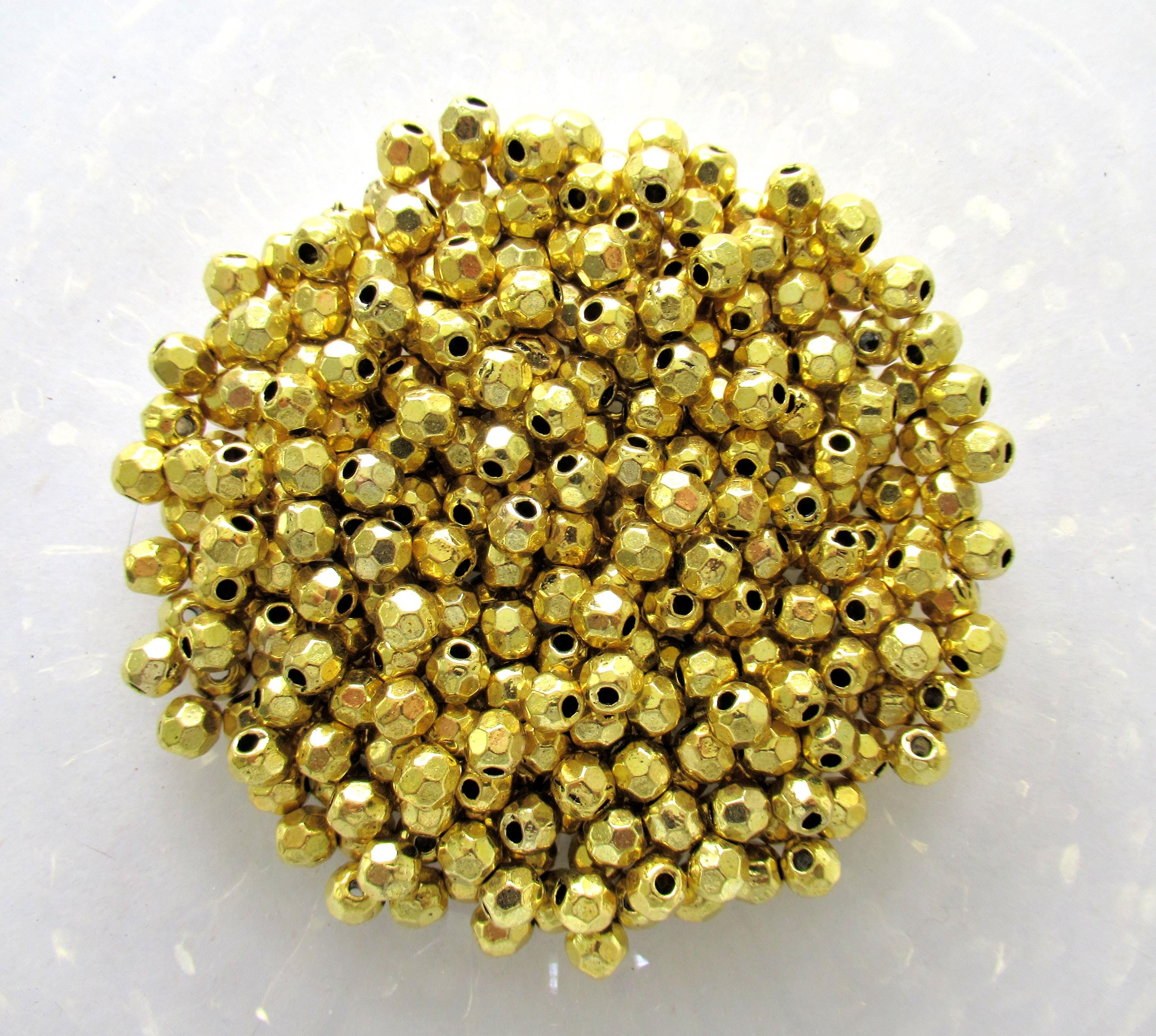 Gold tone metal alloy beads - 5mm - faceted round beads - 30 pieces - C0074