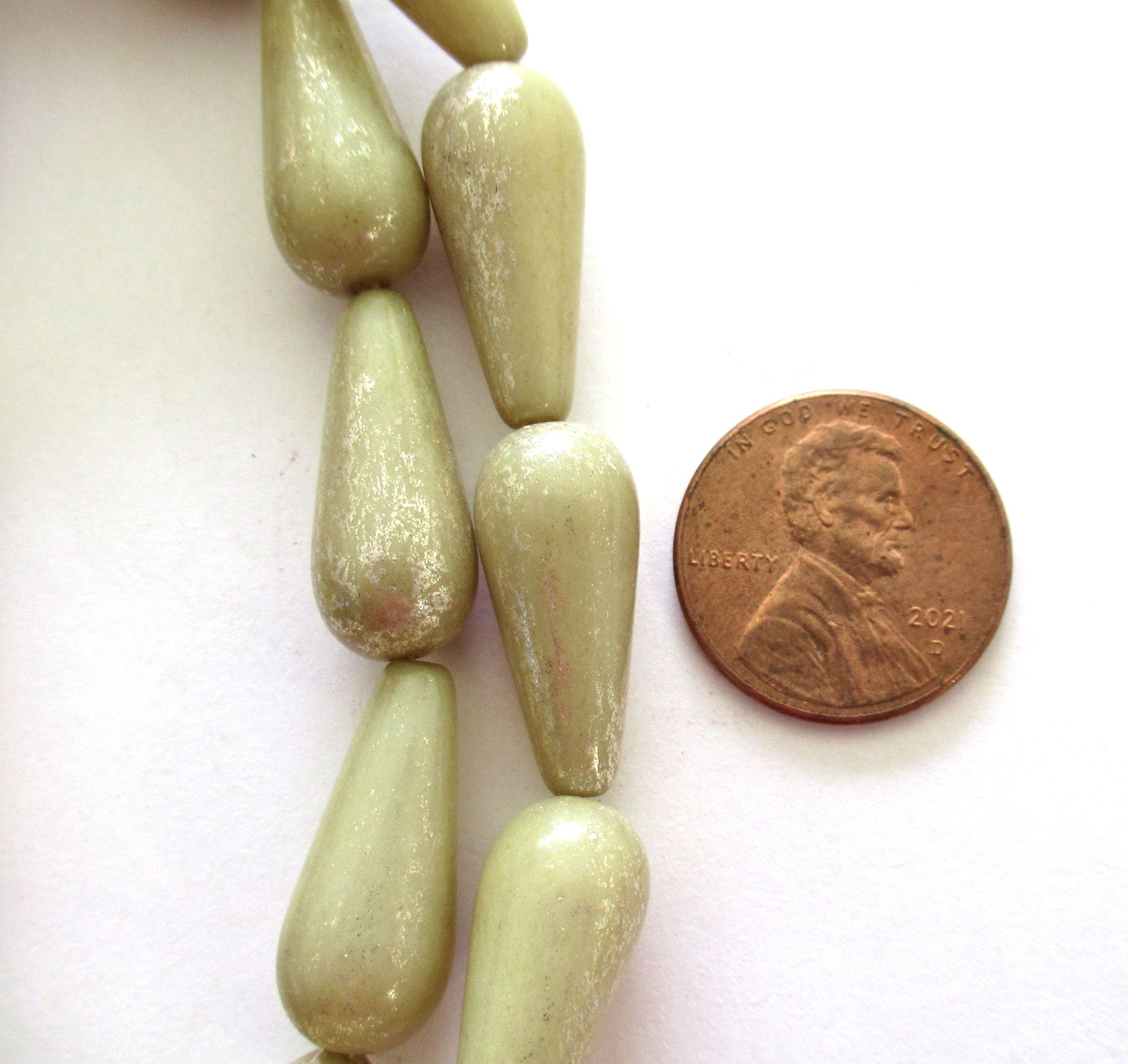 Six Czech glass teardrop beads - off white ivory /w splotchy silver mercury finish - 9 x 20mm elongated drop beads 00087
