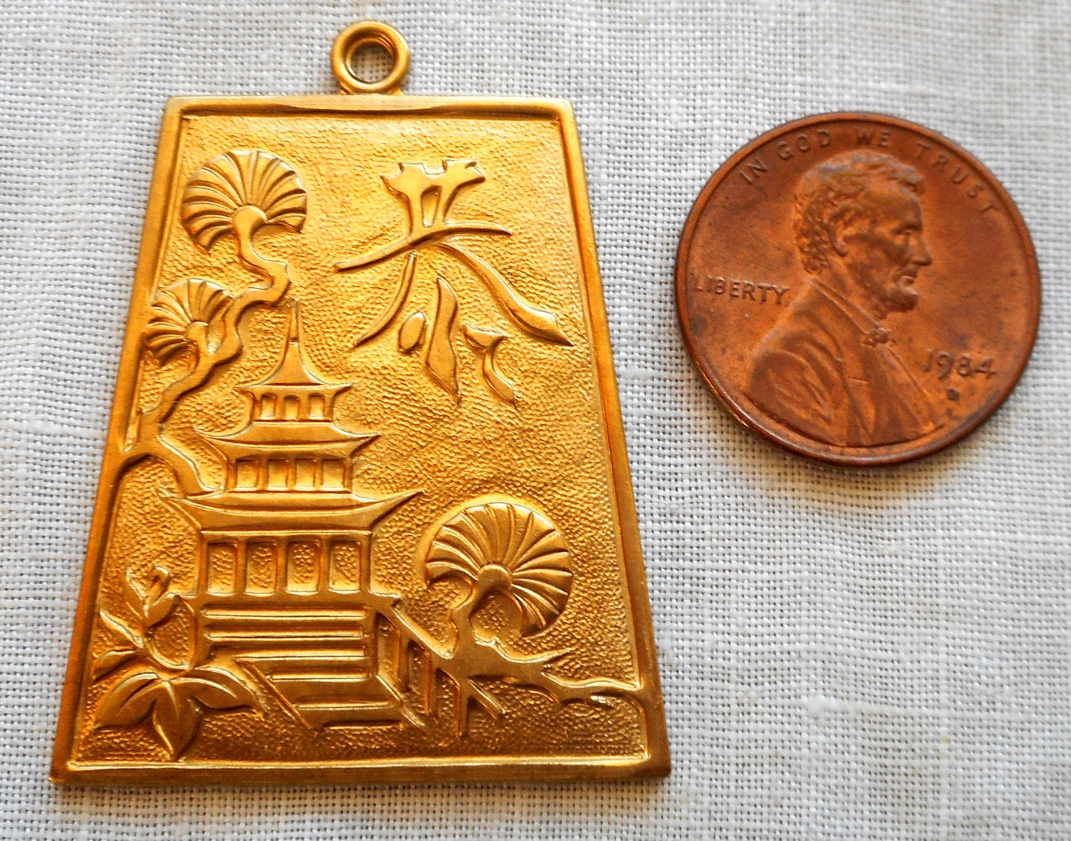 1 Raw Brass Stamping, Victorian, Art Nouveau, Deco Asian temple scene pendant, charm, ornament 35mm x 30mm, made in the USA C60101