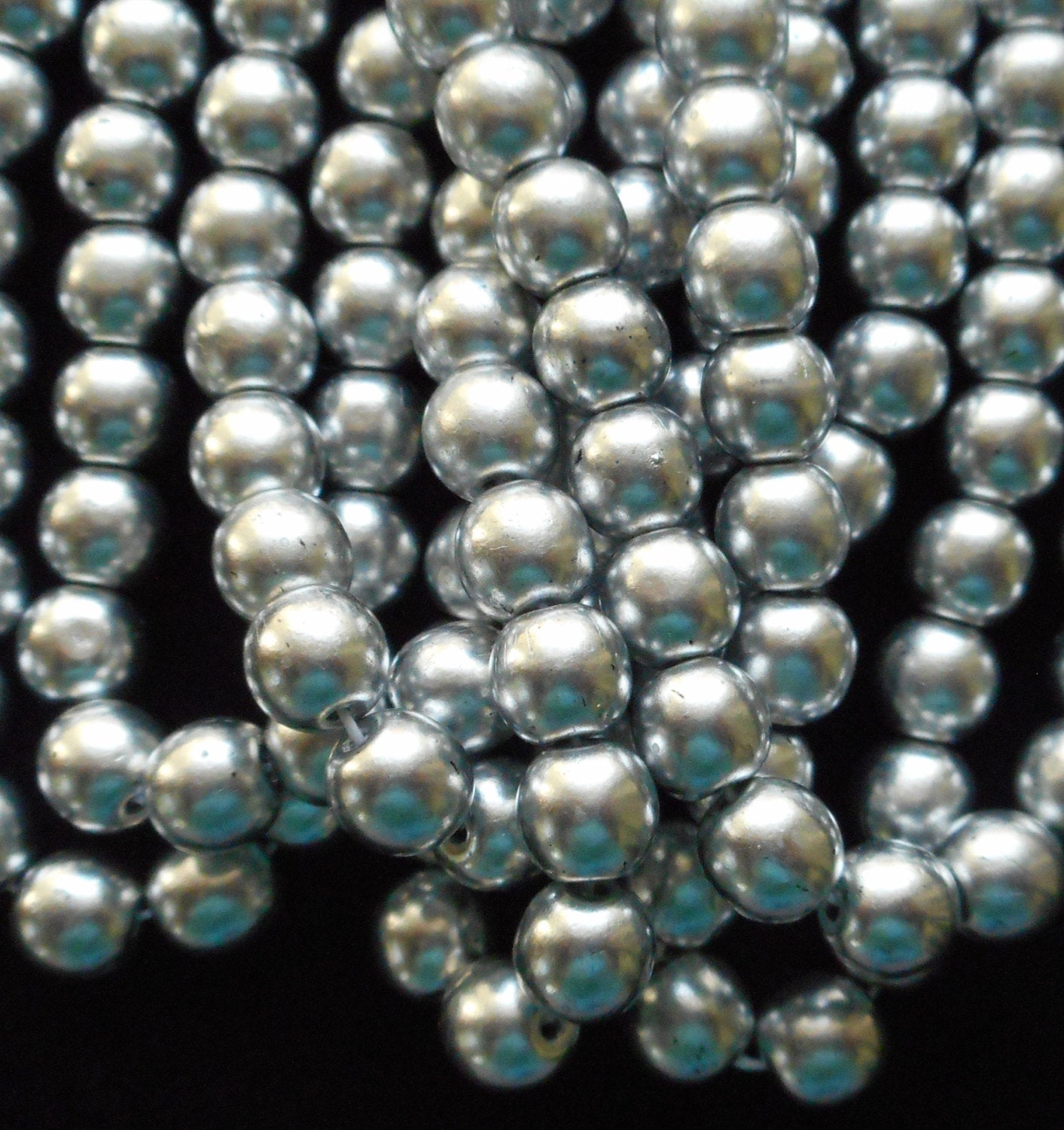 50 6mm Silver Czech glass druk beads, smooth round druks, 11150