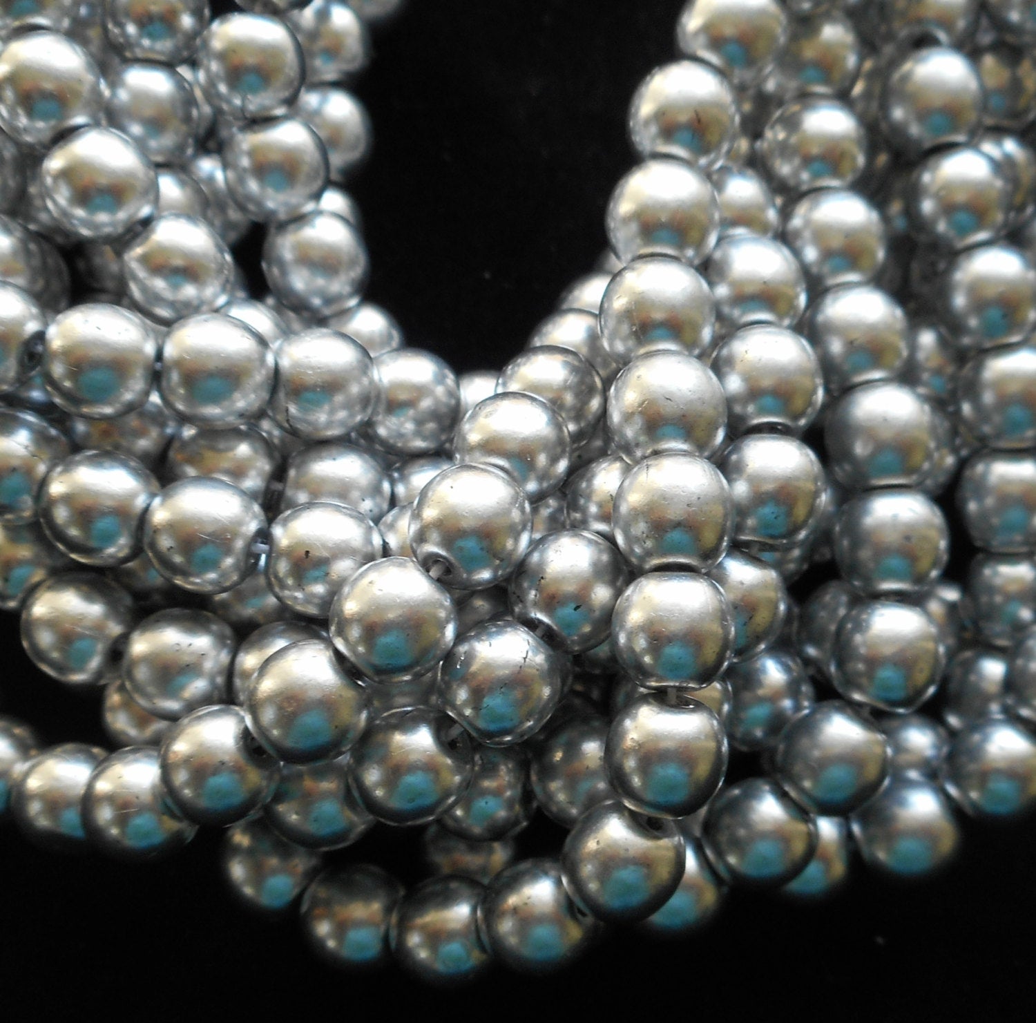 50 6mm Silver Czech glass druk beads, smooth round druks, 11150
