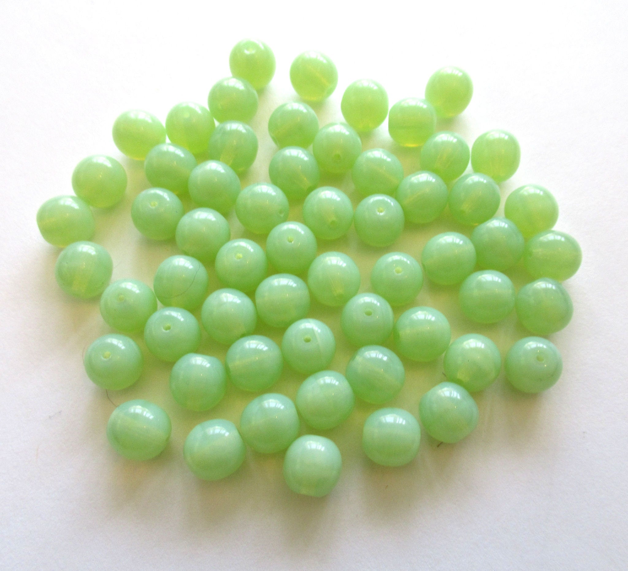 Lot of 25 8mm Czech glass druks - translucent mint green opal smooth round druk beads C0034