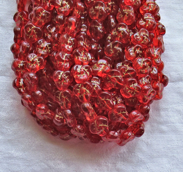Lot of 25 9mm Czech red glass pansy beads - siam flower beads with gold accents C7501