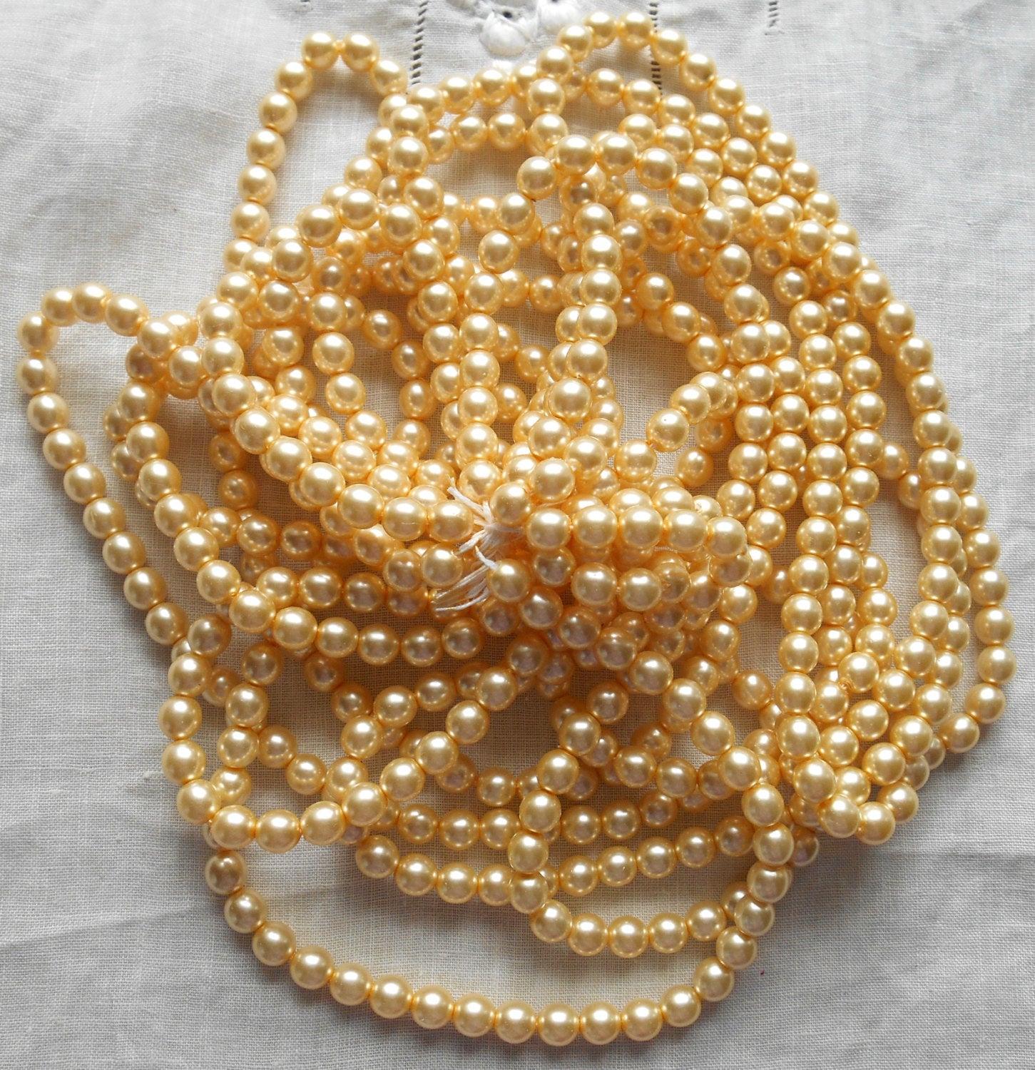 50 6mm cream glass pearl druk beads, off white Preciosa Czech round, smooth glass pearls C5450