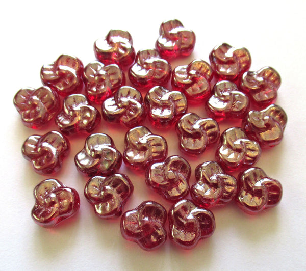 Lot of 25 9mm Czech red glass pansy beads - light garnet red shimmer flower beads C0009