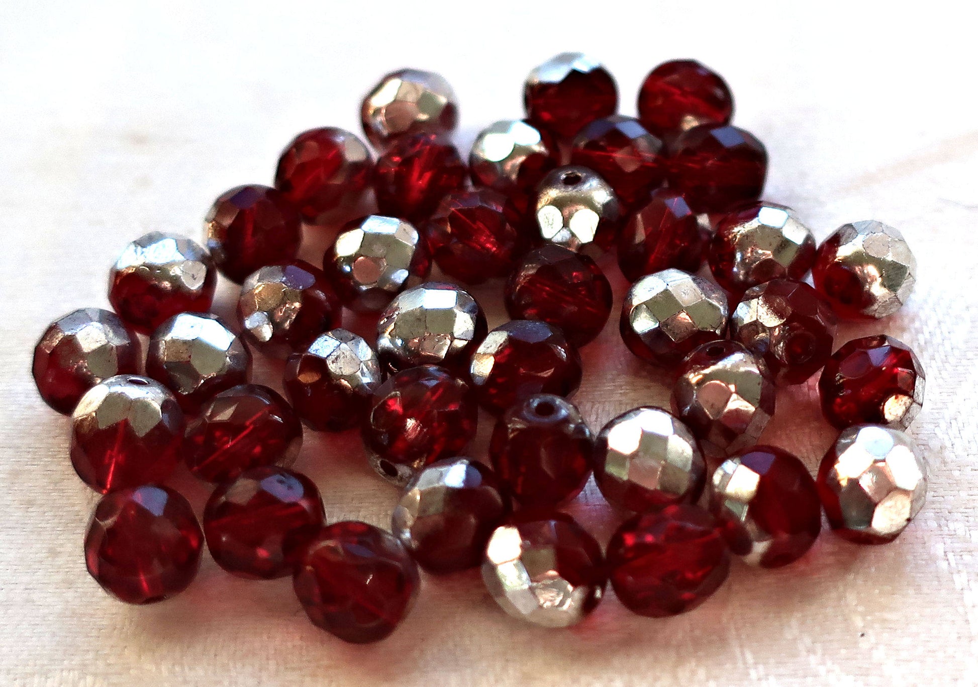 L0t of 25 8mm Ruby Red, Garnet & silvver Czech glass beads, firepolished, faceted round beads, C9625 - Glorious Glass Beads