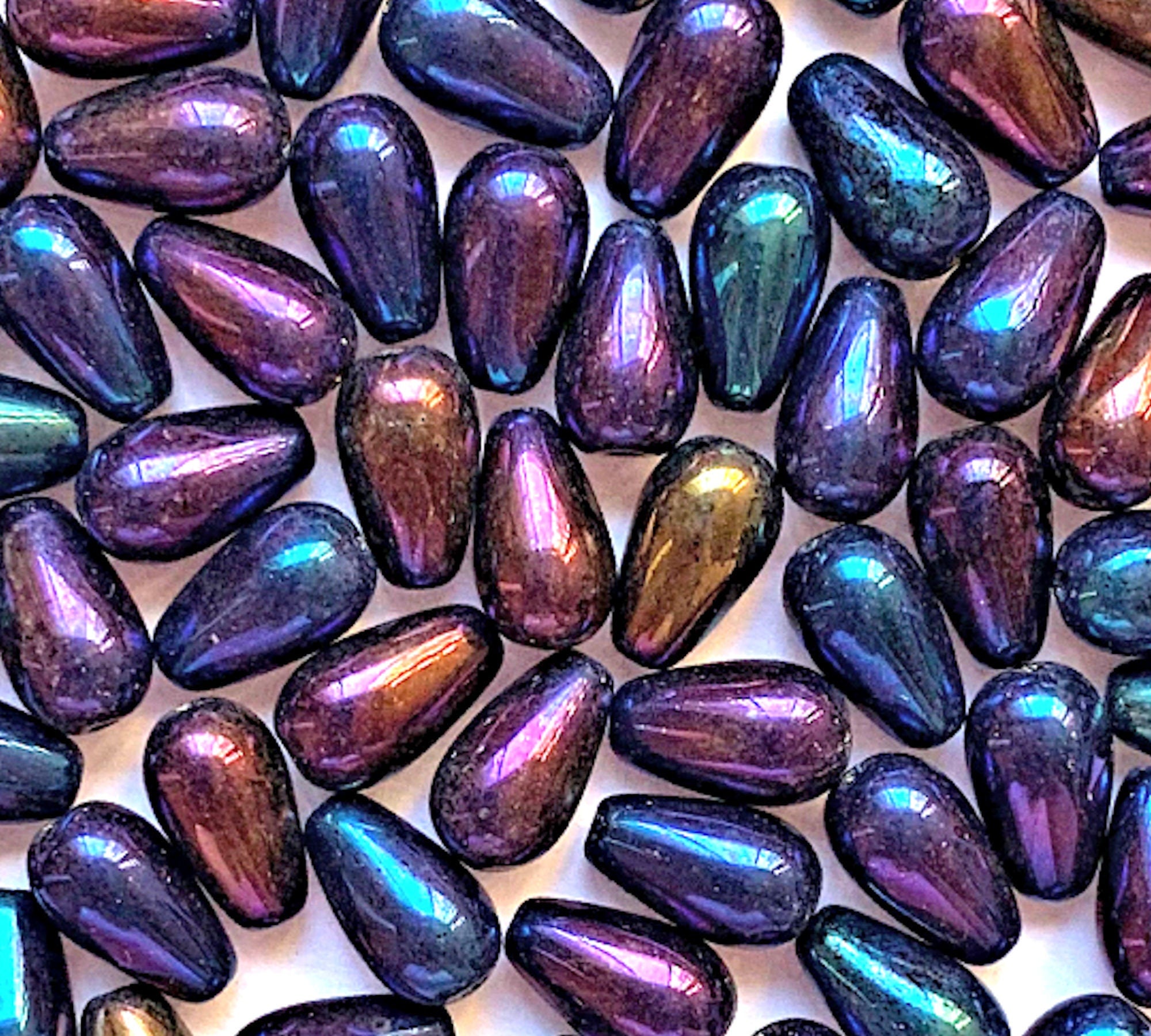 Lot of 25 10 x 6mm Czech glass blue iris teardrop beads - center drilled smooth drop beads C0082