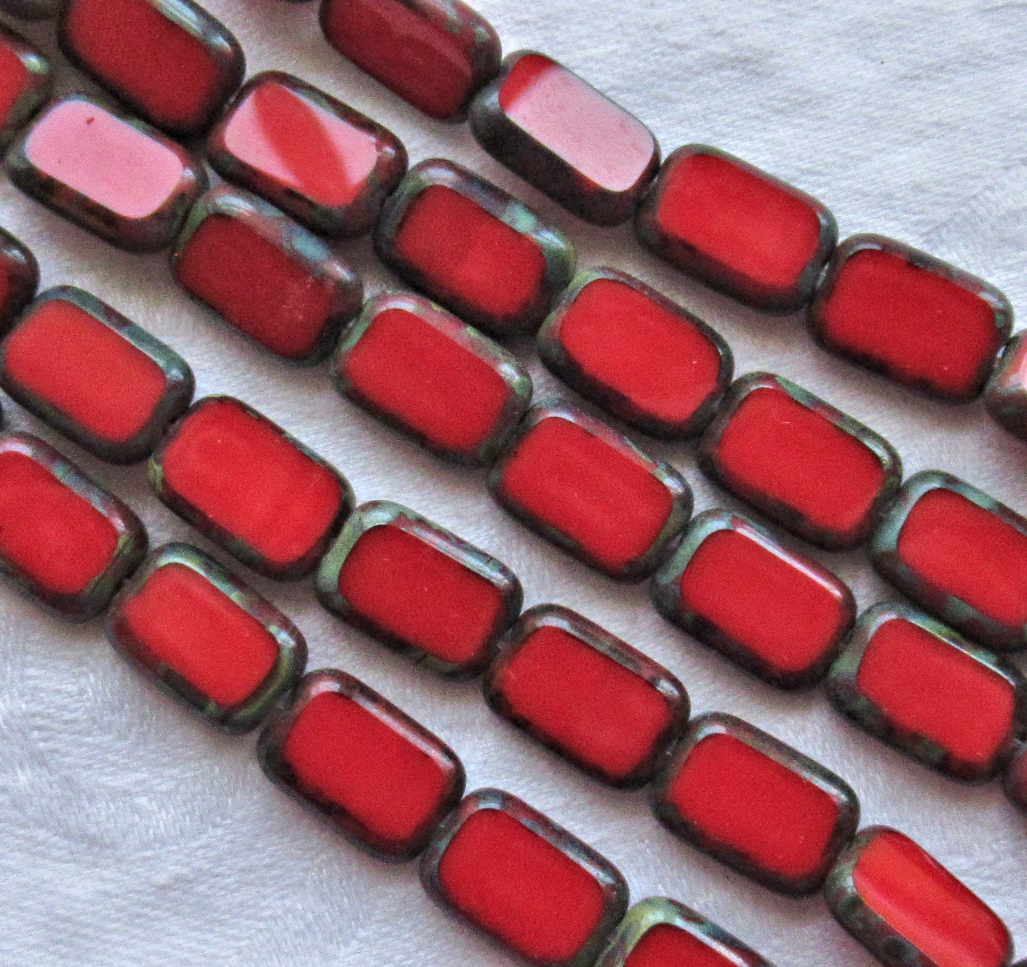 Lot of 24 rectangular Czech glass beads -table cut opaque bright red w –  Glorious Glass Beads