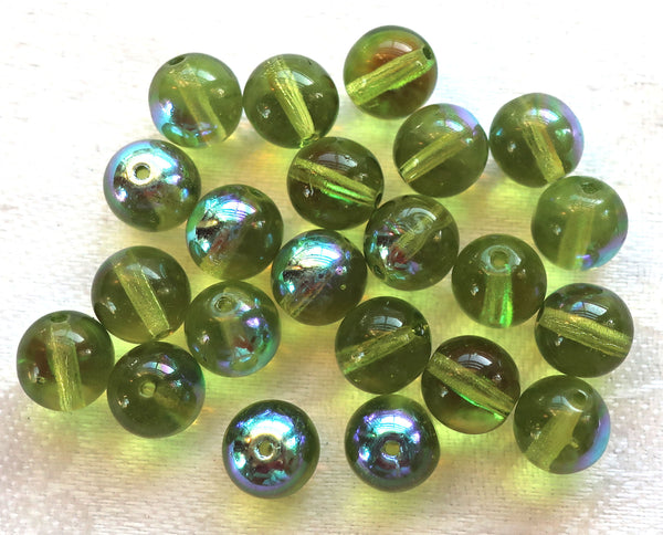 Lot of 25 8mm Czech glass druks, olivine green smooth round druk beads C0401