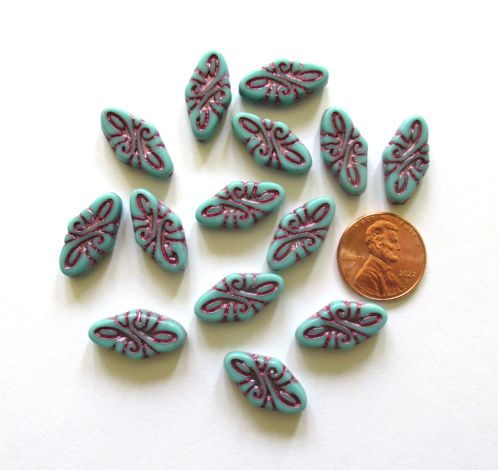 8 Czech glass arabesque beads - 9 x 19mm turquoise green diamond shaped engraved beads with a purple wash - C0049