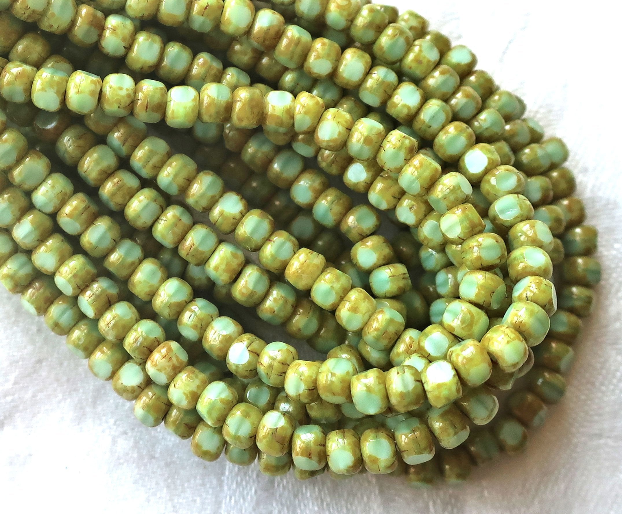 50 4 x 3mm, Tricut, Tri-cut, 3 cut Round Czech glass beads, mint green.picasso 6/0 seed beads C05101 - Glorious Glass Beads