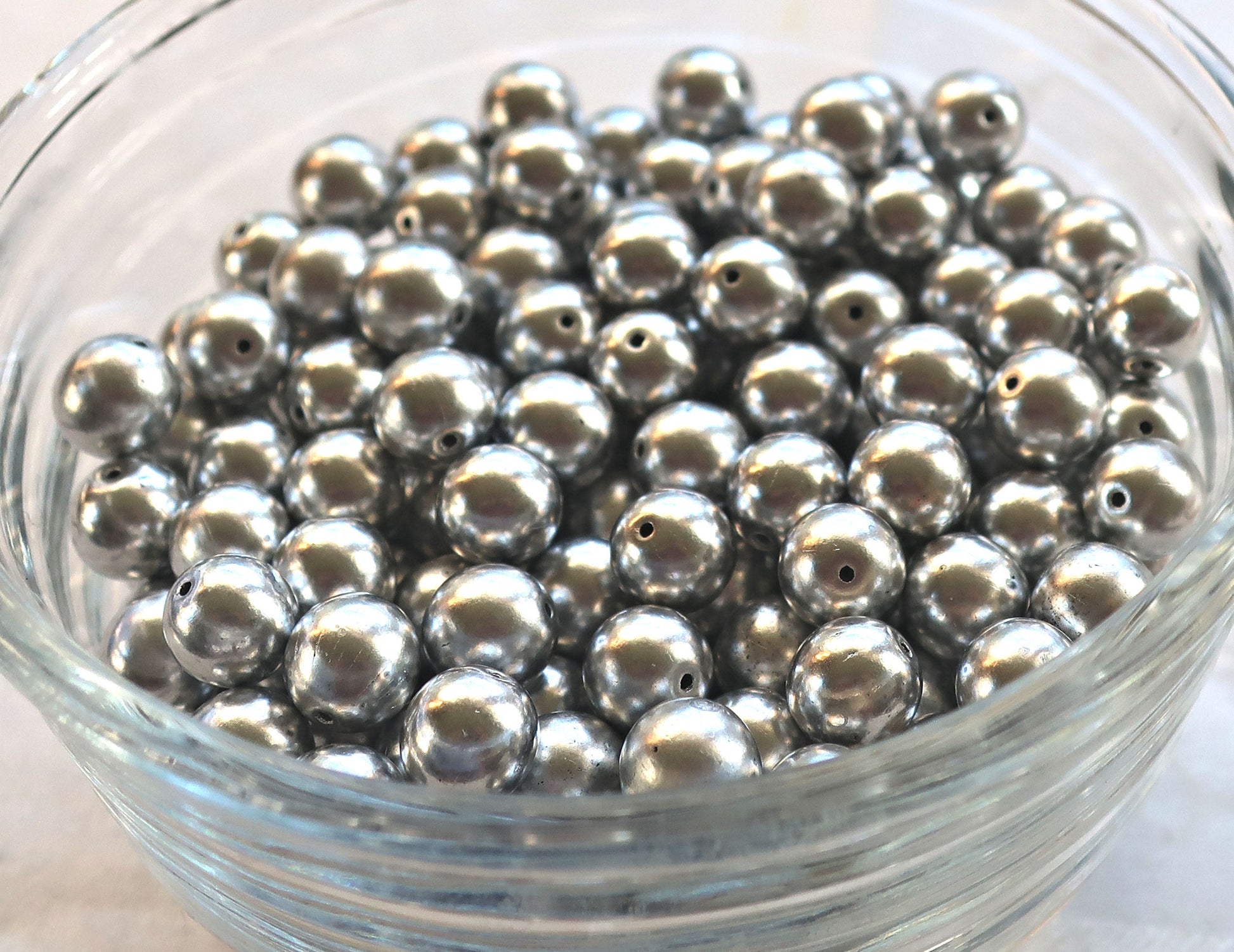 Lot of 25 8mm Matte Metallic Silver smooth round druk beads Czech glass druks C7425 - Glorious Glass Beads