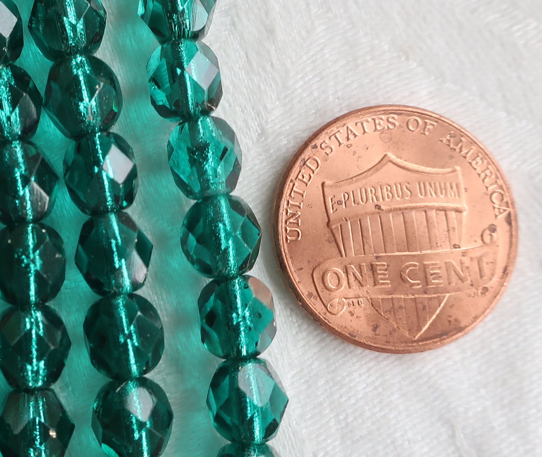 Lot of 25 6mm viridian, teal blue Czech glass beads, silver lined, firepolished, faceted round beads C0325 - Glorious Glass Beads