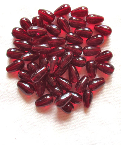 Lot of 25 garnet red glass drop beads - smooth teardrop beads - 10 x 6mm
