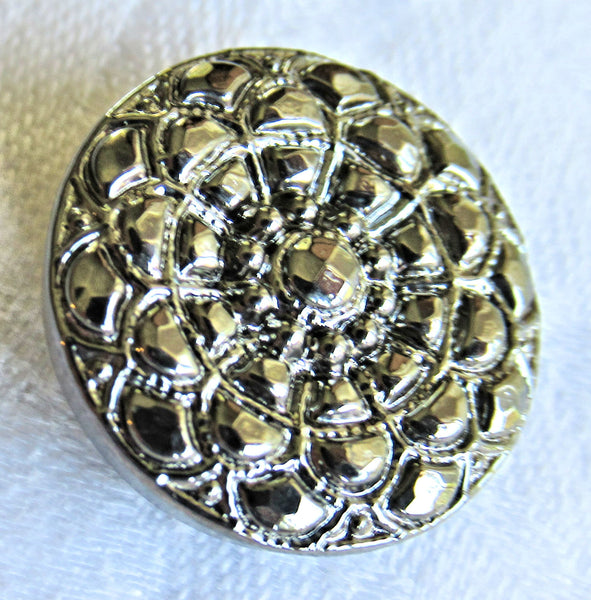 One 18mm Czech glass snowflake button - neutral silver - platinum - marcasite - decorative shank buttons 08101