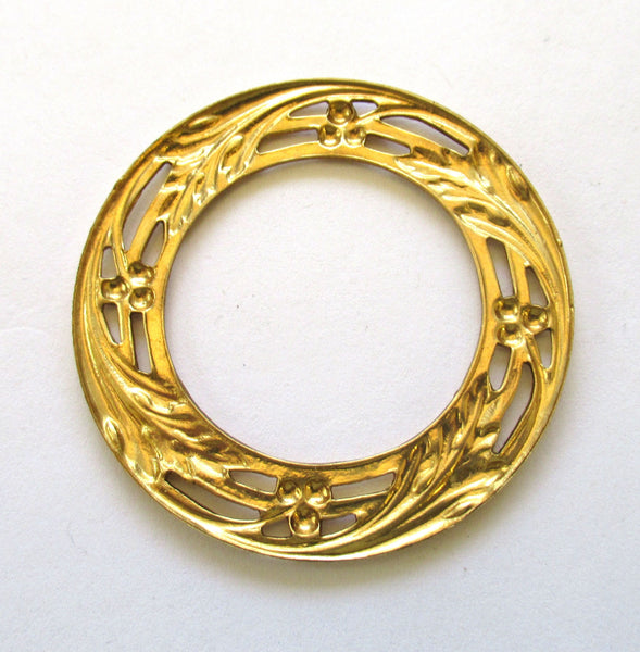 1 raw brass stamping, leaf and berries wreath, pendant, connector, ring, ornament - 43mm - made in the USA C0024