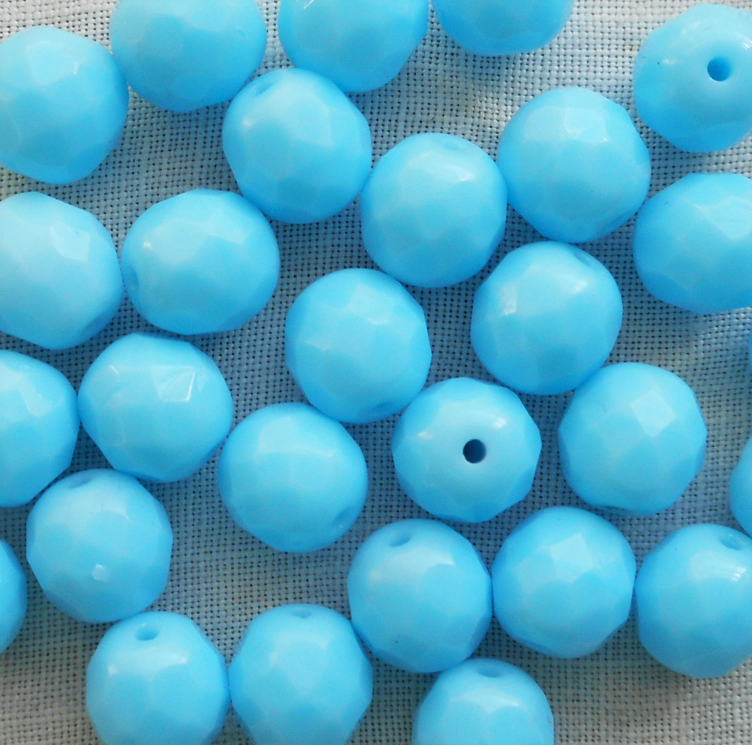 Lot of 25 8mm Opaque Turquoise Blue Czech glass beads, firepolished, faceted round beads, C90125 - Glorious Glass Beads
