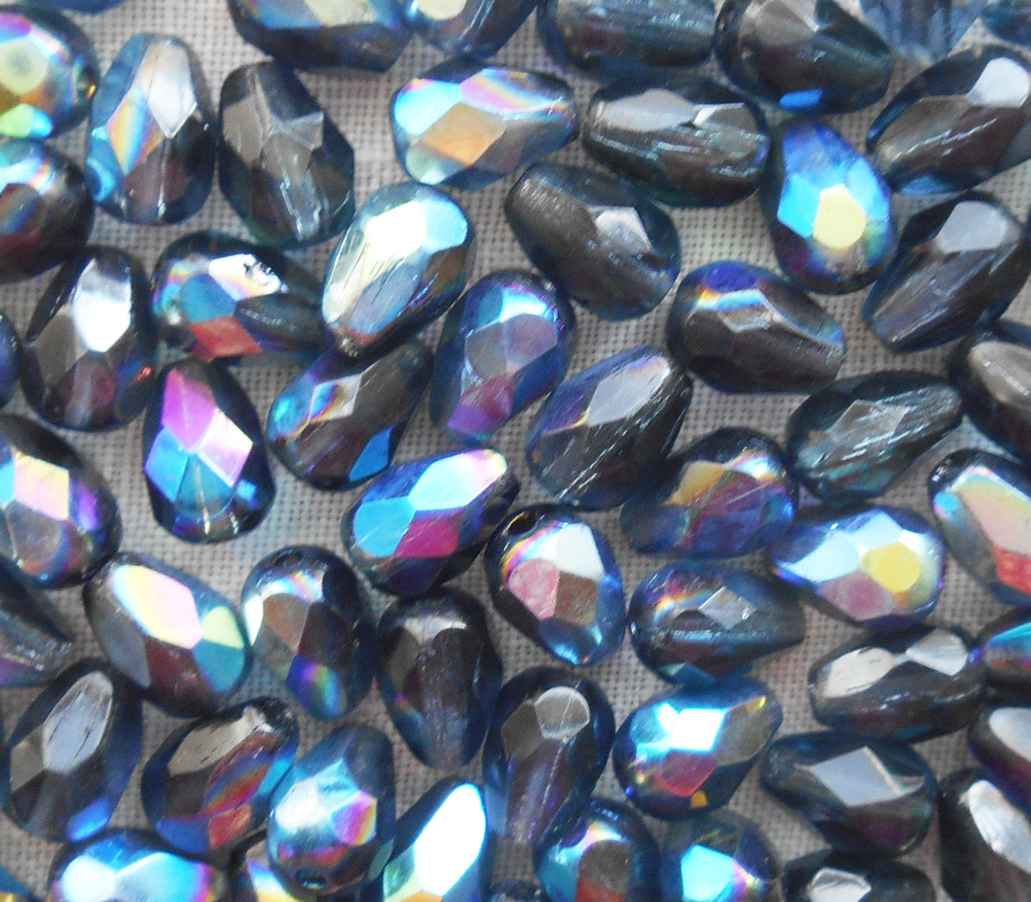Faceted Vertical Teardrop Beads Czech Glass Firepolish ALEXANDRITE AB 7x5mm  (25pcs)