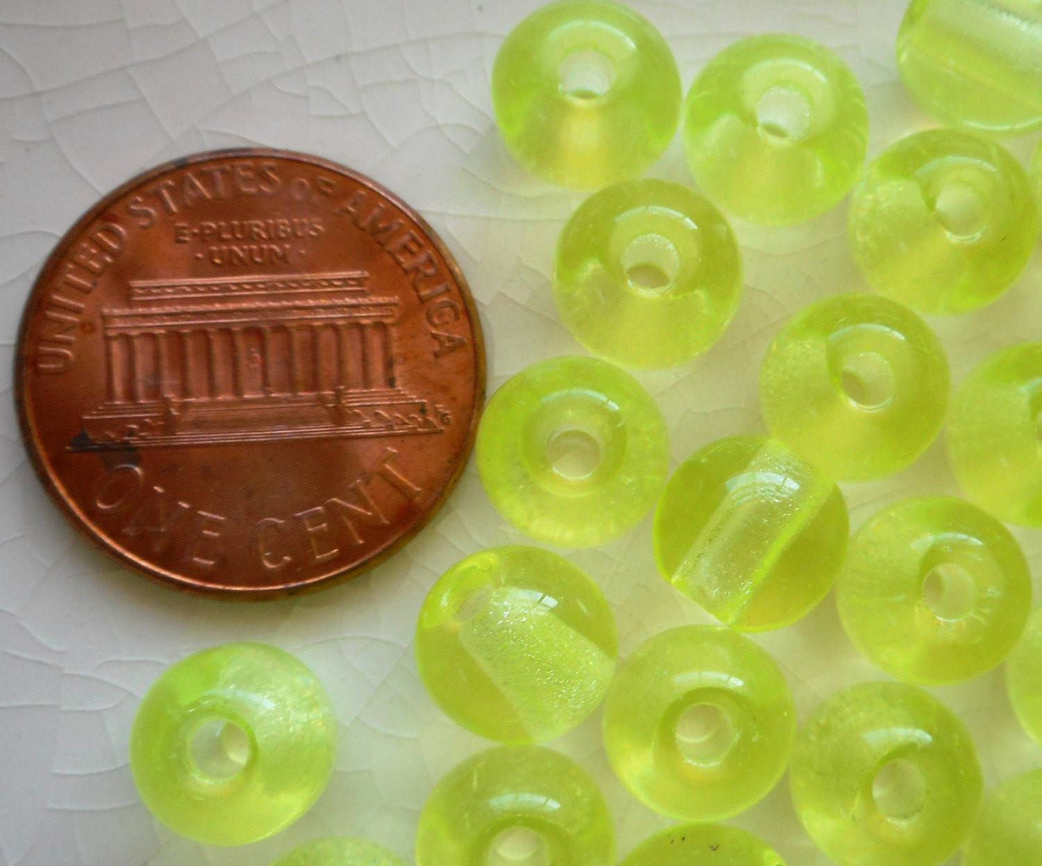 Lot of 25 8mm Czech glass big hole beads, Jonquil or yellow smooth round druk beads with 2mm holes C4401 - Glorious Glass Beads