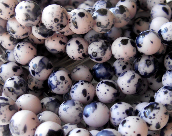 Lot of 30 6mm matte Czech glass druks, lavender speckled bird's egg druk beads, C0901