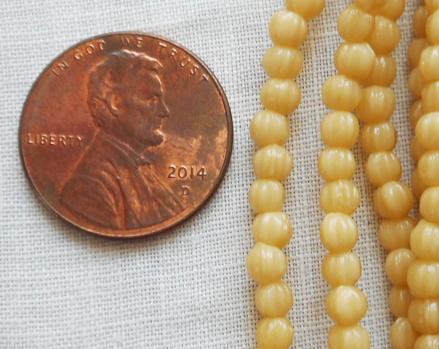 Lot of 100 3mm Antique Beige melon beads, neutral Czech pressed glass beads C93150 - Glorious Glass Beads
