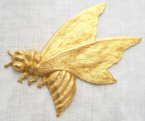 One raw brass stamping, a large art nouveau, Victorian large bumble, honey bee pendant, charm, 49mm x 52mm, made in the USA, C8501 - Glorious Glass Beads
