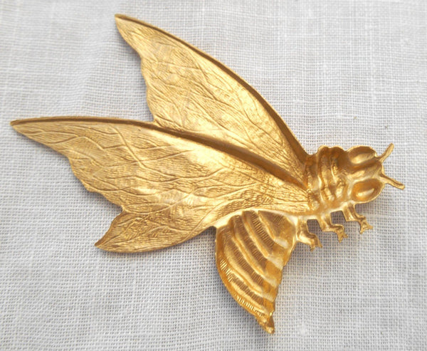 One raw brass stamping, a large art nouveau, Victorian large bumble, honey bee pendant, charm, 49mm x 52mm, made in the USA, C8501 - Glorious Glass Beads